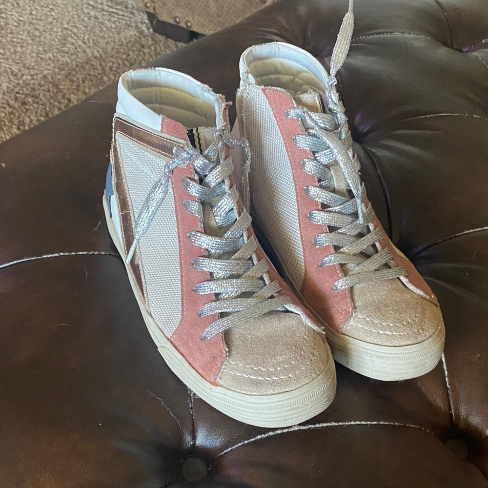 Trendy Women's High-Top Sneakers in Pink and Tan